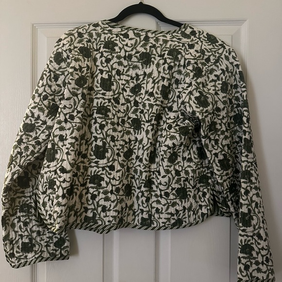 Floral Green and White Quilted Jacket - Picture 3 of 3